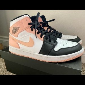 Nike Air Jordan 1 Mid
